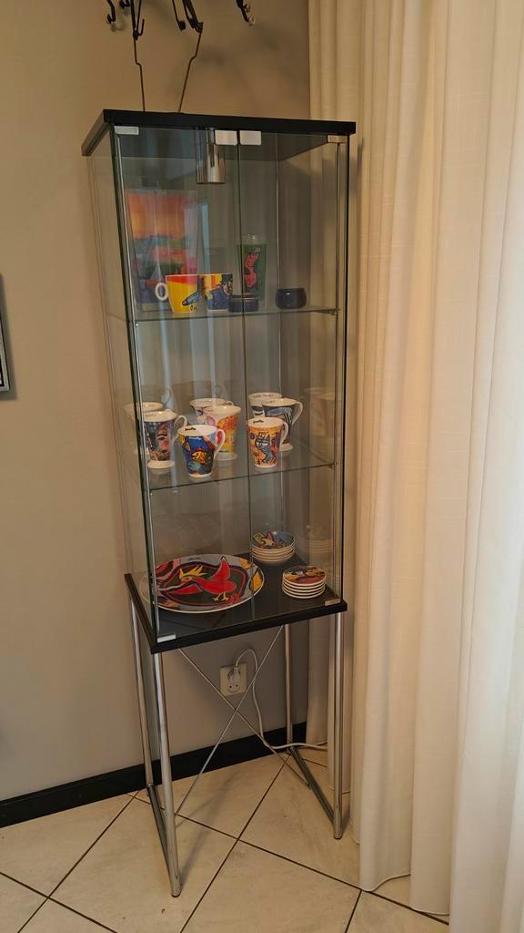 Stalen Vitrinekast met Glas, Huis en Inrichting, Kasten | Vitrinekasten, Zo goed als nieuw, 150 tot 200 cm, 50 tot 100 cm, 25 tot 50 cm
