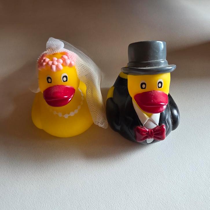 Bruidspaar Badeendjes, Verzamelen, Poppetjes en Figuurtjes, Zo goed als nieuw, Ophalen
