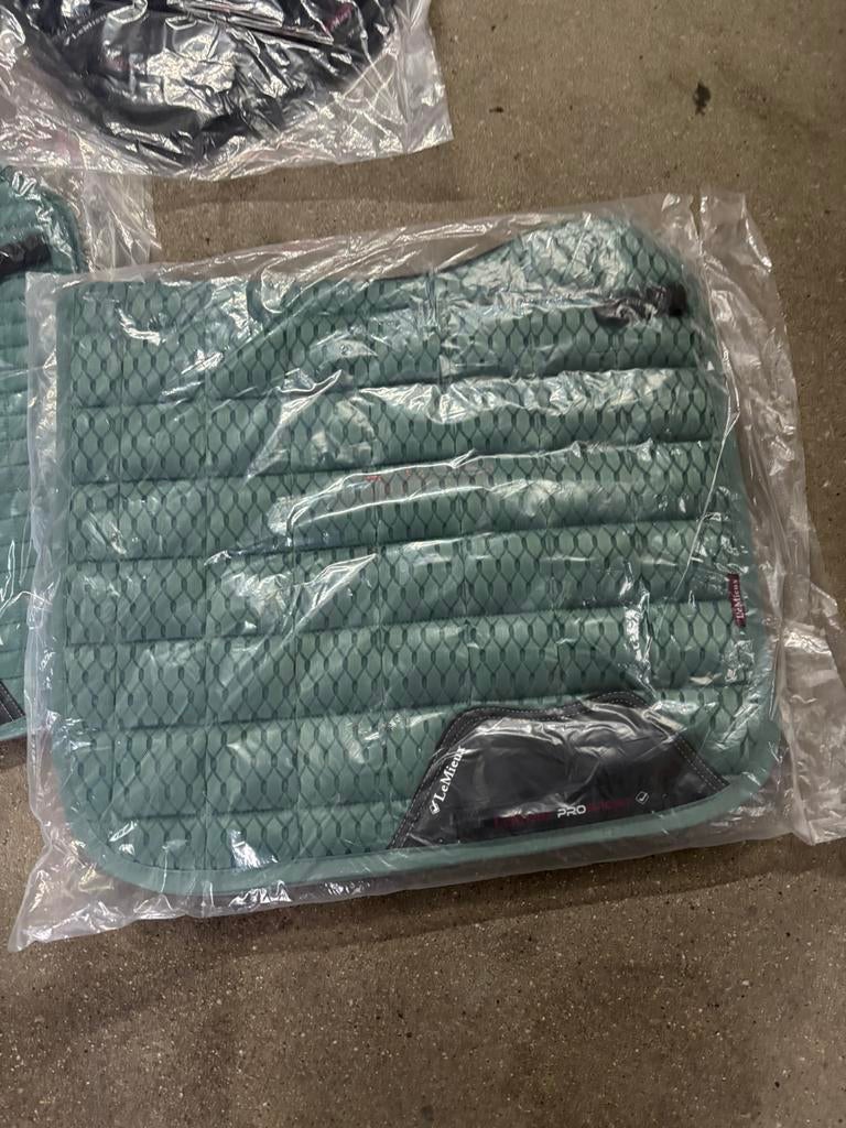 LEMIEUX sage mesh dressuur dekje, Dieren en Toebehoren, Ophalen of Verzenden, Nieuw