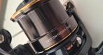 DAIWA CAST'IZM FEEDER 25QD (nieuw), Ophalen of Verzenden, Nieuw, Molen