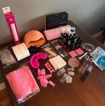 Pink gellac set incl. (nailart) accessoires beschikbaar voor biedingen