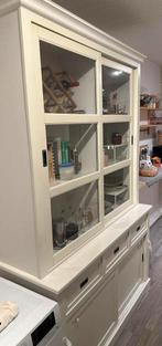 IKEA Witte buffetkast met glazen schuifdeuren 150x230x51, Huis en Inrichting, Kasten | Buffetkasten, Ophalen, Zo goed als nieuw