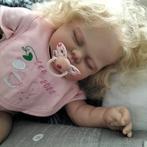 Prachtige reborn baby meisje 55 cm, Verzamelen, Ophalen of Verzenden, Nieuw, Babypop, Levensecht of Reborn
