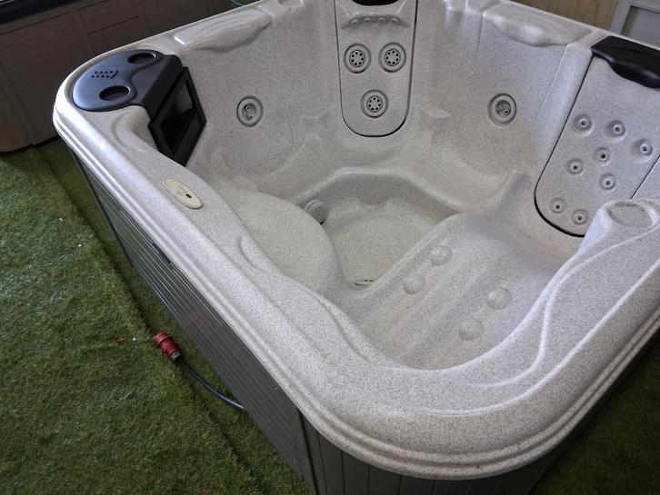 VILLEROY&BOCH jacuzzi KORTINGSWEEK! incl bezorging&garantie, Tuin en Terras, Bubbelbaden en Hottubs, Gebruikt, Filter, Ophalen of Verzenden