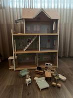 Poppenhuis (hout) incl. Meubels, Verzamelen, Poppenhuizen en Toebehoren, Ophalen, Zo goed als nieuw, Poppenhuis