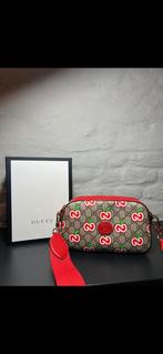 Gucci Gg Supreme & Red Leather Apple Shoulder Bag, Ophalen of Verzenden, Zo goed als nieuw, Rood