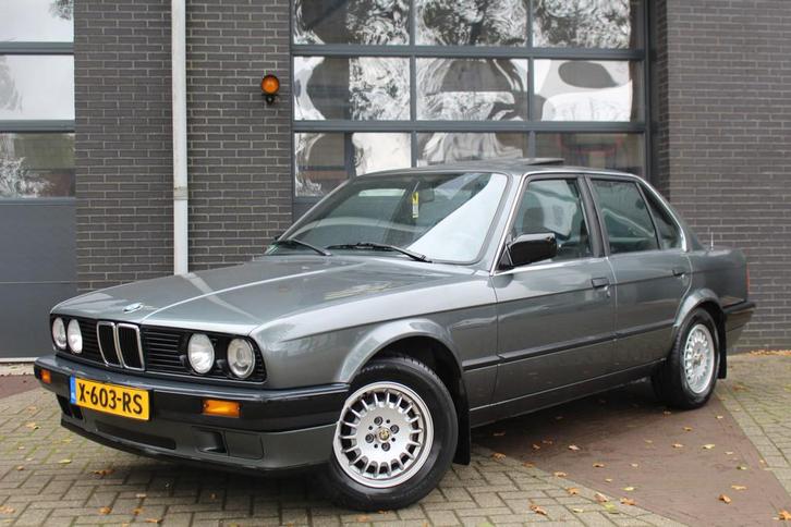 BMW 3-serie 320i 6 Cilinder ORIGINELE STAAT! UNIEKE AUTO! AU, Auto's, Oldtimers, Bedrijf, Te koop, BMW, Benzine, Sedan, Automaat