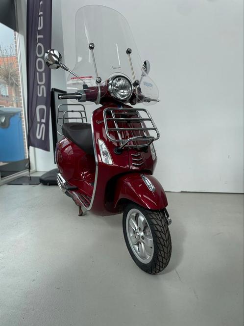 Nieuwstaat! Vespa Primavera Touring 760km!, Fietsen en Brommers, Brommers | Tuning en Styling, Zo goed als nieuw, Ophalen of Verzenden