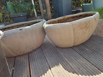 Taupe/beige planten bakken  beschikbaar voor biedingen