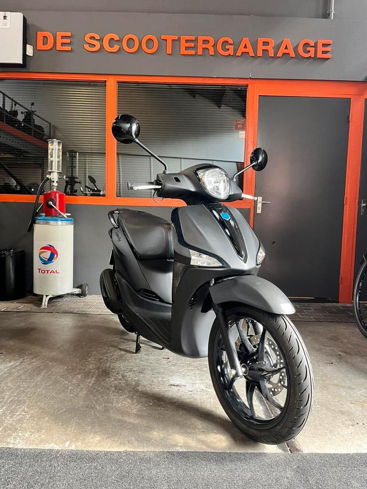 Piaggio Liberty s 50brom 45km 2022 nieuw, Fietsen en Brommers, Scooters | Piaggio, Zo goed als nieuw, Overige modellen, Maximaal 45 km/u