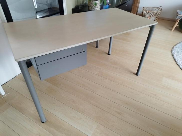 Rolf Groep Bureau - 140x70 cm, Huis en Inrichting, Bureaus, Gebruikt, Bureau, Ophalen