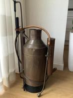 Koperen spuit gewasbescherming, Ophalen