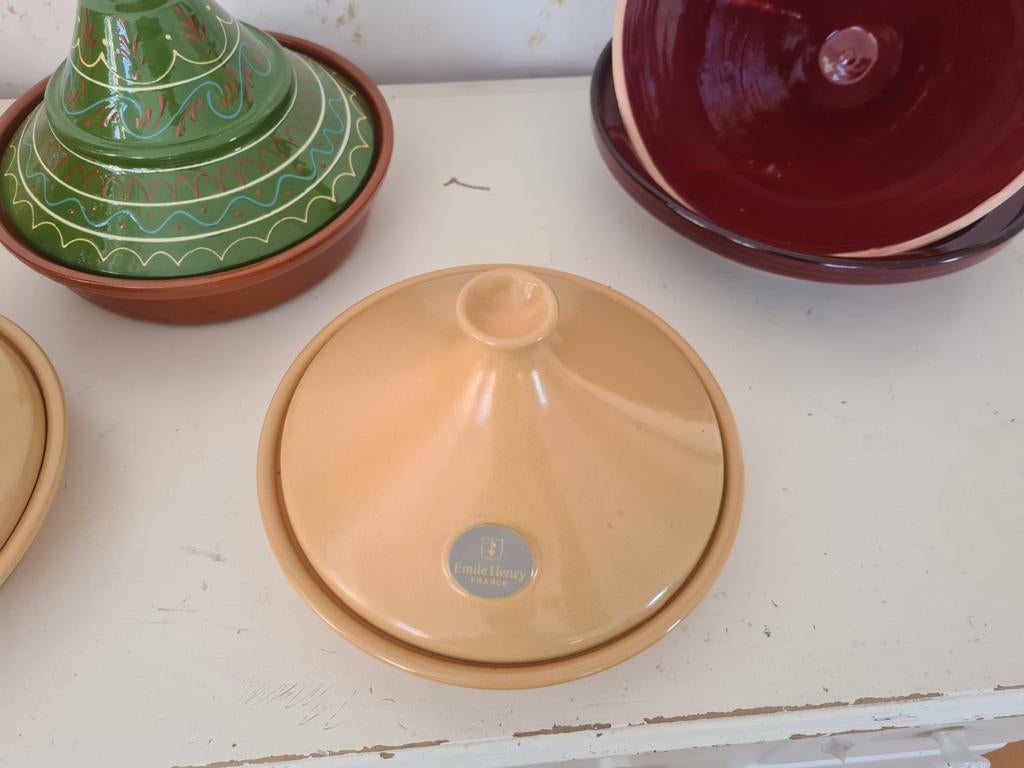2 stuks Gele tajine Emile Henry, Overige materialen, Overige typen, Ophalen of Verzenden, Zo goed als nieuw
