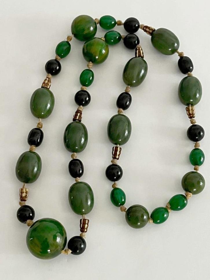 Zeer Mooie Oude Antieke Groen Bakeliet - Catalin Ketting, Sieraden, Tassen en Uiterlijk, Antieke sieraden, Ketting, Overige materialen