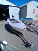 Polyester bootje 2.2 pk 2 takt met trailer vaarklaar!, Ophalen, Zo goed als nieuw