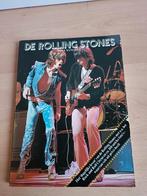 Boek De Rolling Stones het dagelijkse leven van de Stones, Ophalen of Verzenden, Zo goed als nieuw, Artiest