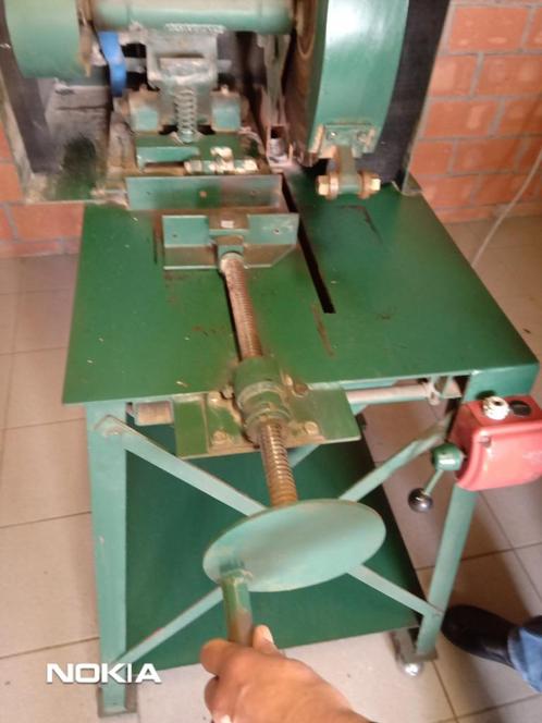 Zaagmachine 380V (voor zowel steen, hout en metaal), Doe-het-zelf en Verbouw, Gereedschap | Zaagmachines, Gebruikt, 1200 watt of meer
