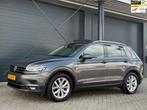 Volkswagen Tiguan 1.4 TSI Highline, Panodak, 360, Trekhaak,, Voorwielaandrijving, 4 cilinders, Origineel Nederlands, Handgeschakeld