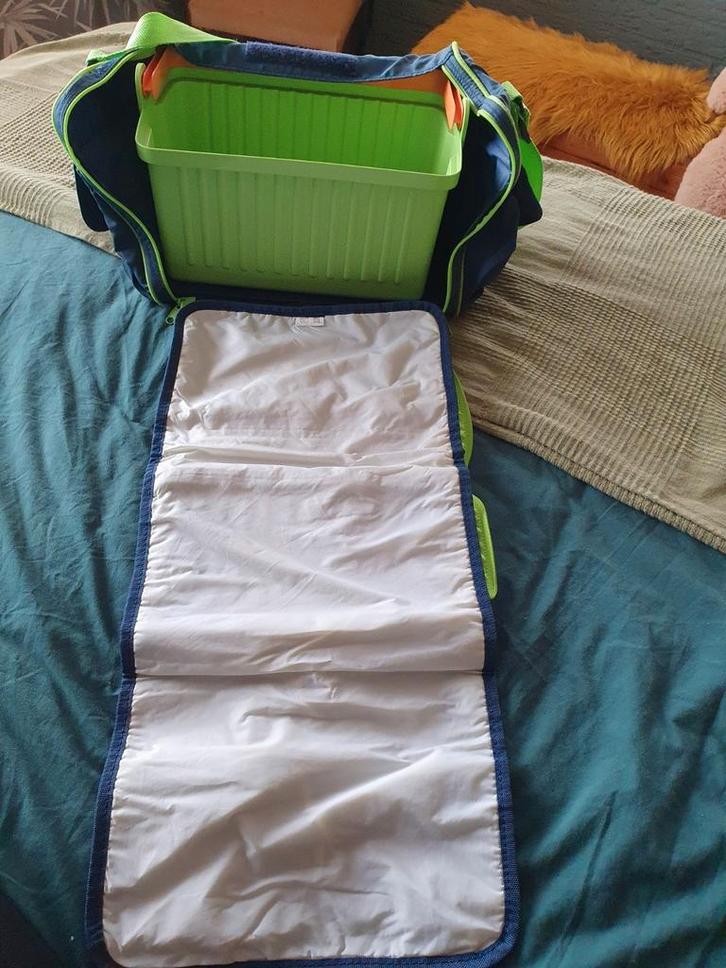 Tupperware luiertas, Kinderen en Baby's, Luiertassen, Gebruikt, Schoudertas, Ophalen of Verzenden