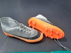 Voetbalschoenen maat 39, Ophalen of Verzenden, Zo goed als nieuw, Schoenen