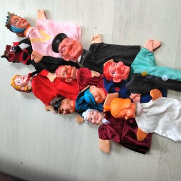 retro handpoppen poppenkastpoppen (f) beschikbaar voor biedingen