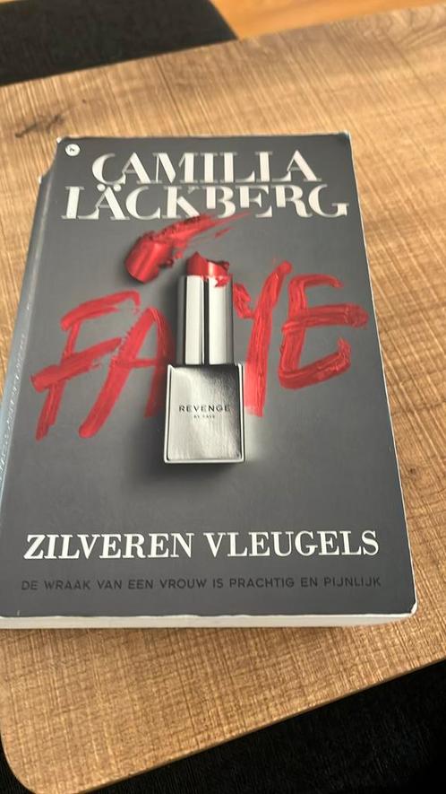 Camilla Läckberg - Zilveren vleugels, Boeken, Thrillers, Nieuw, Nederland, Ophalen of Verzenden