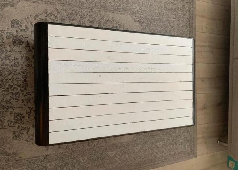 Landelijk houten salontafel met metalen frame, Gebruikt, 100 tot 150 cm, Minder dan 50 cm, Rechthoekig