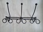 I.z.g.st. Metalen kapstok met 3 hangers, Wandkapstok, Ophalen of Verzenden, Zo goed als nieuw, Minder dan 100 cm