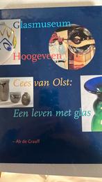 Kunstboek Cees van Olst glaskunstenaar Glasmuseum Hoogeveen, Antiek en Kunst, Ophalen of Verzenden