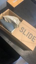 yeezy slides, Ophalen of Verzenden, Zo goed als nieuw
