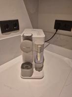 Nespresso Delonghi Koffiemachine, Gebruikt, Koffiemachine, Ophalen of Verzenden, Koffiepads en cups