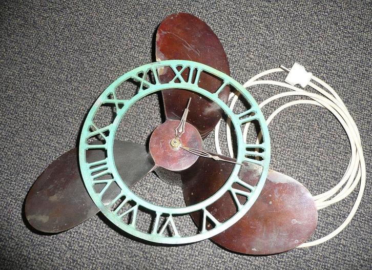 Electrische WANDKLOK SCHROEF Nautisch scheepvaart ., Verzamelen, Scheepvaart, Gebruikt, Gebruiksvoorwerp, Motorboot of Zeilboot