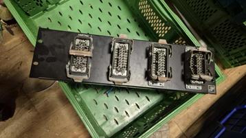 4x harting 16 stekker voorgemonteerd op 19inch 2u beschikbaar voor biedingen