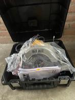 Dewalt DWE576 Cirkelzaag in koffer (Als Nieuw), Cirkelzaag, DeWalt, Ophalen of Verzenden, Zo goed als nieuw