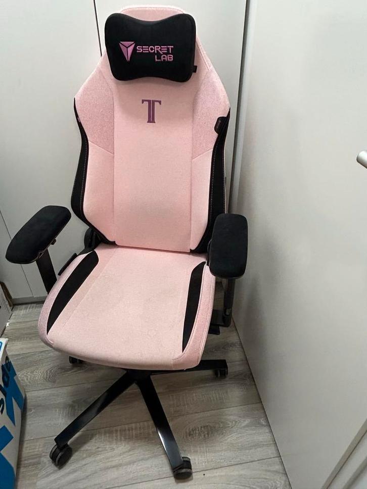 Roze Secretlab TITAN Evo Gaming Stoel Small + Extra Armsteun, Huis en Inrichting, Bureaustoelen, Gebruikt, Bureaustoel, Roze, Gaming bureaustoel