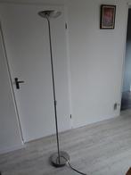 Staande lamp zilverkleur, als nieuw, Huis en Inrichting, Lampen | Vloerlampen, Ophalen of Verzenden, Zo goed als nieuw, Metaal