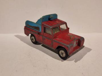 Corgi Toys No. 487 Land Rover 109 WB Chipperfields beschikbaar voor biedingen