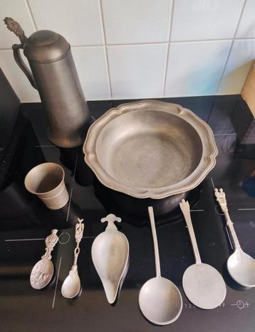 Lot met verschillende vintage items, Engeltjestin beschikbaar voor biedingen