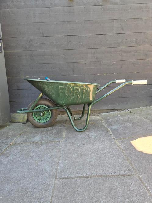 Te huur - Kruiwagen, Tuin en Terras, Kruiwagens, Zo goed als nieuw, Ophalen