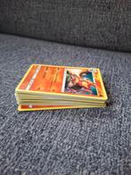 Rode Pokémon Kaarten - Holo Kaarten, Ophalen of Verzenden, Zo goed als nieuw, Meerdere kaarten, Foil