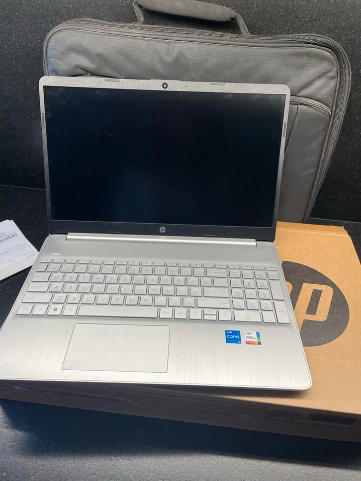 HP Laptop + Accessoires - Zo goed als nieuw!, Computers en Software, Windows Laptops, Zo goed als nieuw, 15 inch, SSD, 2 tot 3 Ghz