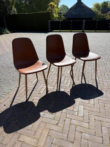 3 stijlvolle retro eetkamerstoelen – bruin kunstleer beschikbaar voor biedingen