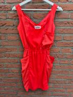 Koraalkleurige minijurk van The Wardrobe – maat XS, Oranje, Ophalen of Verzenden, Zo goed als nieuw, Maat 34 (XS) of kleiner