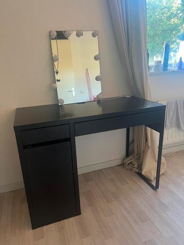 Bureau/makeup tafel