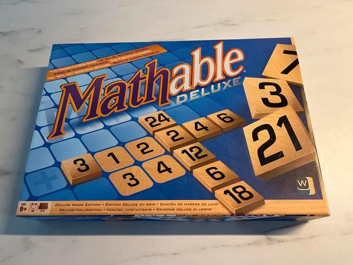 Mathable Deluxe - Rekenspel Scrabble, Hobby en Vrije tijd, Gezelschapsspellen | Bordspellen, Nieuw, Een of twee spelers, Ophalen of Verzenden