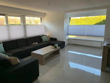 Meubelset Mick: Bank; eettafel; 6eetstoelen; kast &dressoirs beschikbaar voor biedingen