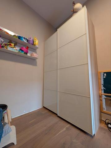 IKEA PAX Kledingkast met Glazen Schuifdeuren - Compleet met 