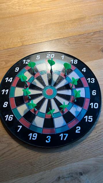 Dartboard magnetisch beschikbaar voor biedingen