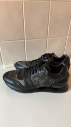Sneakers Louis Vuitton mt 46 nieuw, Bruin, Ophalen of Verzenden, Louis Vuitton, Sneakers of Gympen