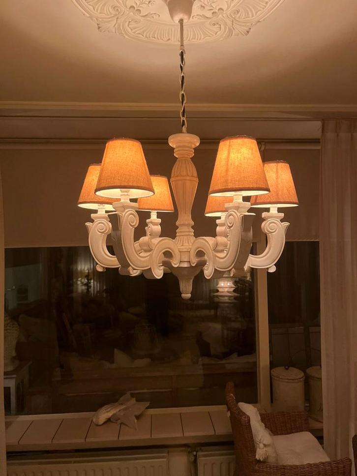 Klassieke Kroonluchter met linnen Kappen, Huis en Inrichting, Lampen | Hanglampen, 50 tot 75 cm, Hout, Ophalen